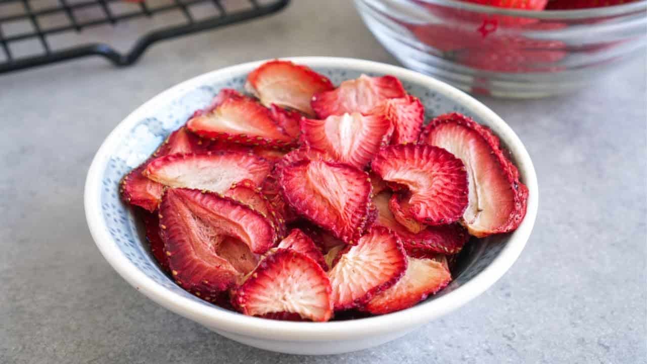 قیمت توت فرنگی خشک